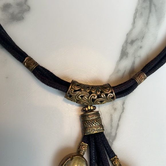 Brass and Agate Tribal Necklace - Picture 4 of 6